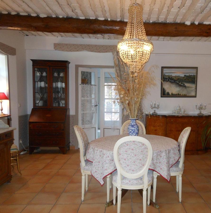 Les Passiflores Roussillon (Vaucluse) Exterior foto
