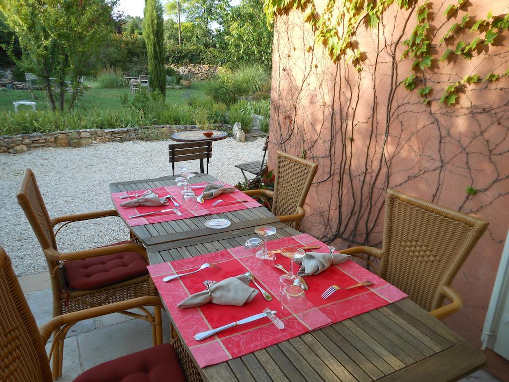 Les Passiflores Roussillon (Vaucluse) Exterior foto