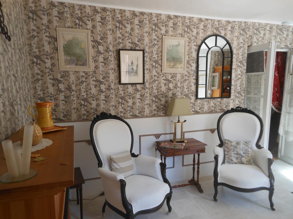 Les Passiflores Roussillon (Vaucluse) Exterior foto