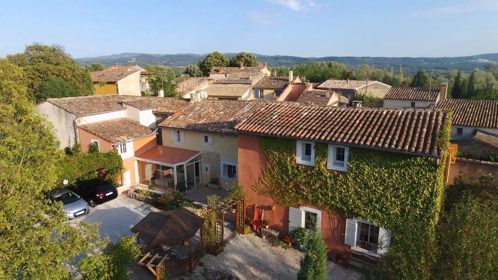 Les Passiflores Roussillon (Vaucluse) Exterior foto